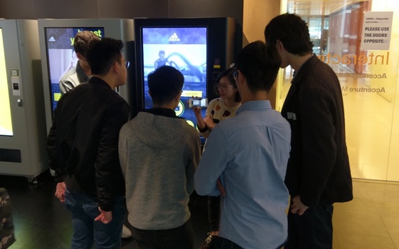  The participants experienced the latest vending machine. 