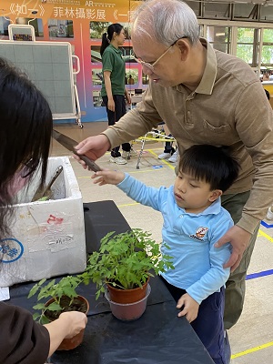 The school has set up food waste composters to facilitate students in recycling kitchen waste into organic fertiliser.