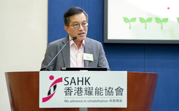 活動承蒙社會福利署助理署長(康復及醫務社會服務)吳偉龍先生擔任主禮嘉賓。 活動承蒙社會福利署助理署長(康復及醫務社會服務)吳偉龍先生擔任主禮嘉賓。